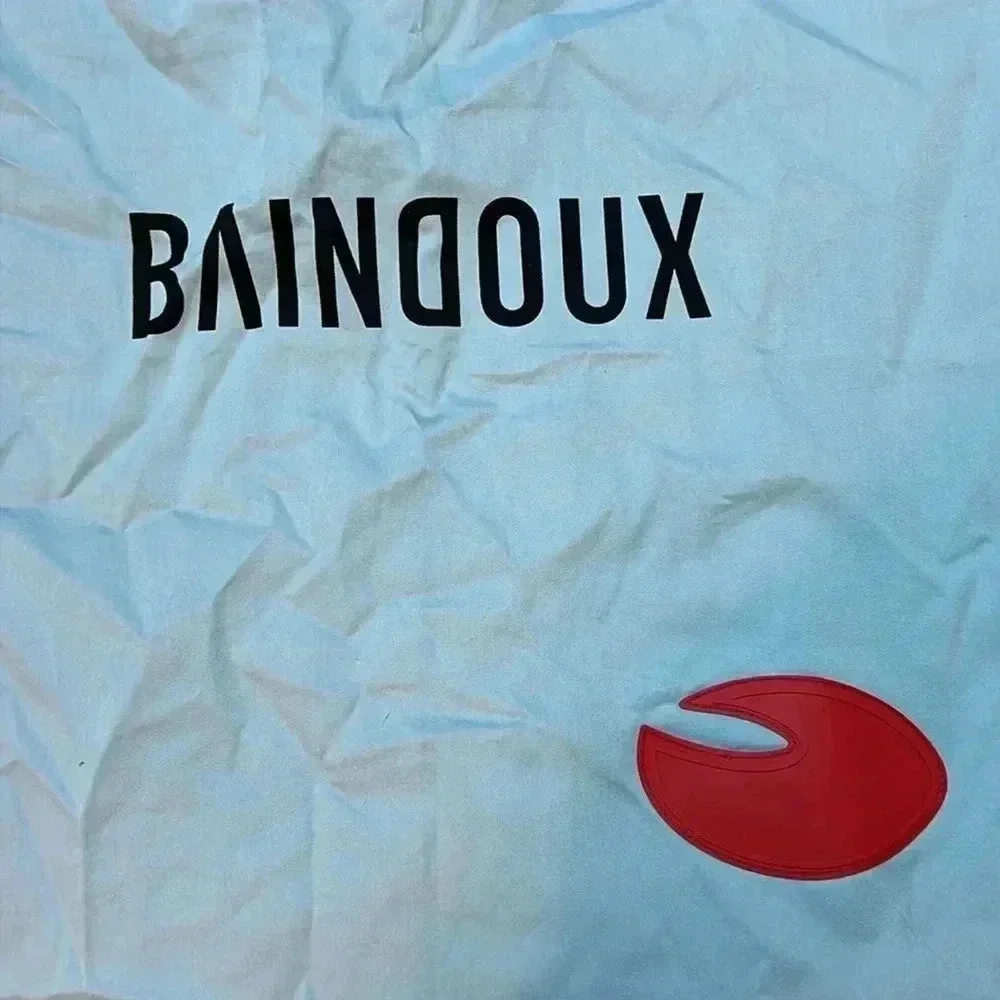 Baindoux dust bag. 20 inches wide x‎ 23 inches high. 2 draw strings.